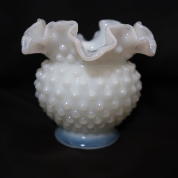 Vintage Milk Glass Vase Ruffled Edge White Textured No Markings Found 4.5 inch H - Picture 4 of 9